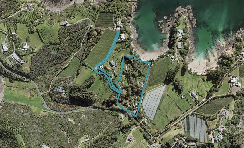 58 Korora Road, Oneroa, Waiheke Island - Carousel 1