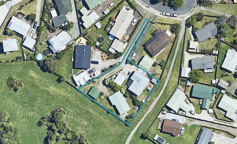 21 Emerald Place, Papamoa Beach, Papamoa - Carousel 1