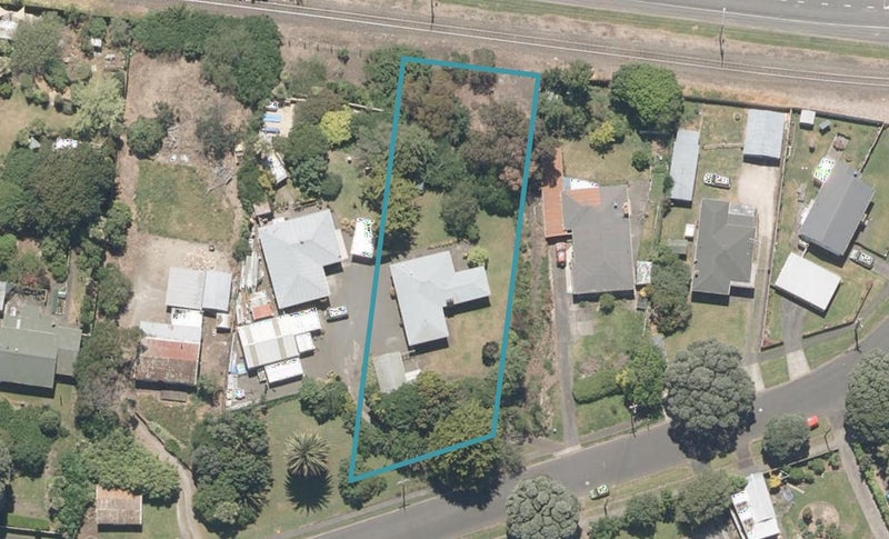 8 Balgownie Avenue, Gonville, Whanganui - Carousel 1