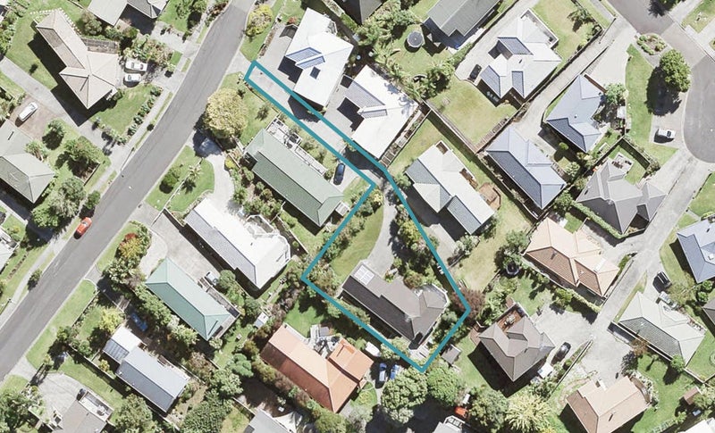 12 Charlotte Street, Stanmore Bay, Whangaparaoa - Carousel 1