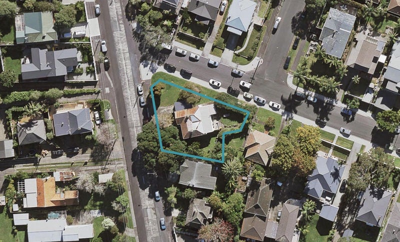 181 Queen Street, Northcote Point, Auckland - Carousel 1