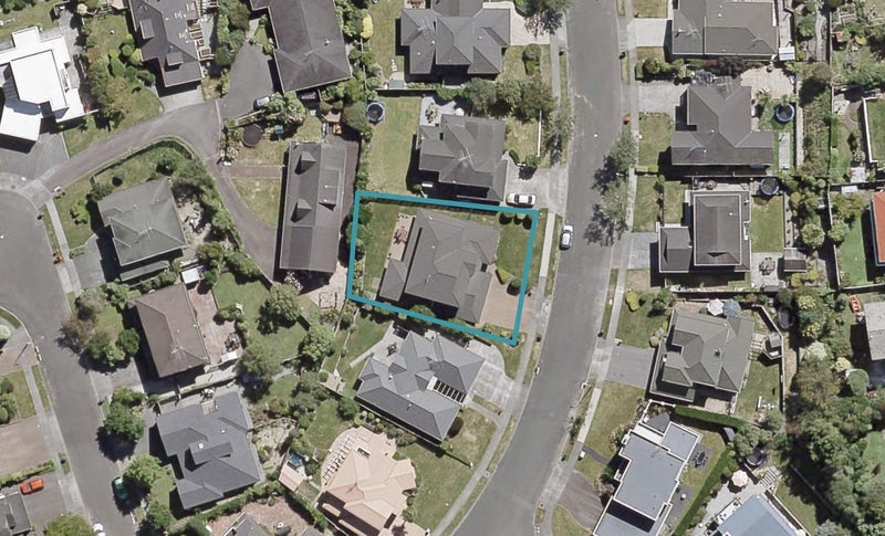 13 Clearwater Terrace, Brown Owl, Upper Hutt - Carousel 1