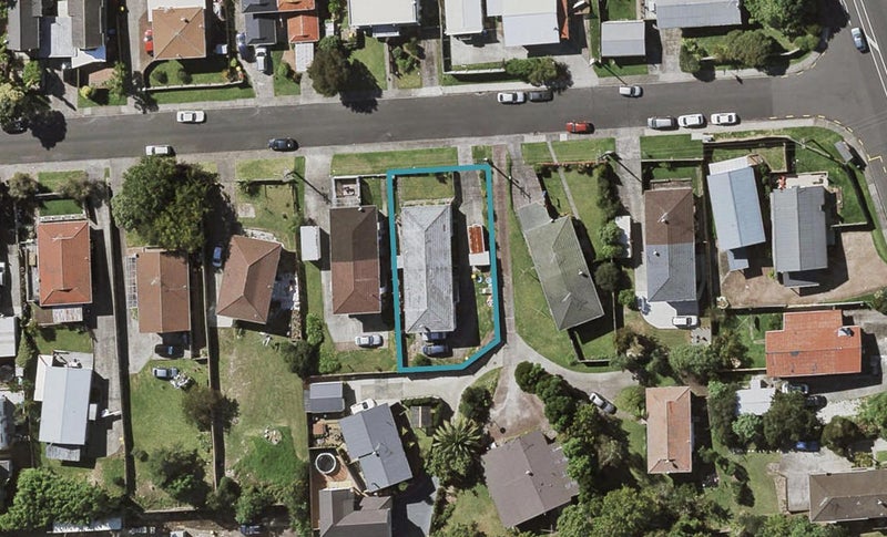 1/8 Lambrown Drive, Tōtara Vale, Auckland - Carousel 1