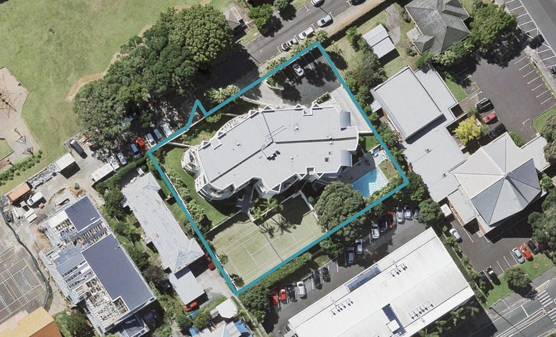 1A/4 Collins Street, Takapuna, Auckland - Carousel 1
