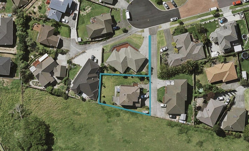 32 Libnai Avenue, Clover Park, Auckland - Carousel 1