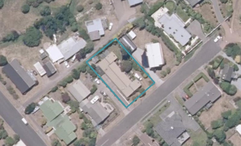 2/5 Dorothy Drive, Acacia Bay, Taupō - Carousel 1
