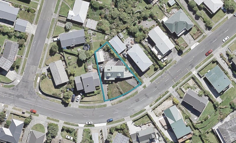 32 Oakleigh Street, Maungaraki, Lower Hutt - Carousel 1