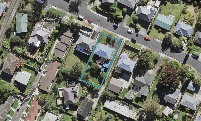 21 Camelot Place, Glenfield, Auckland - Carousel 1
