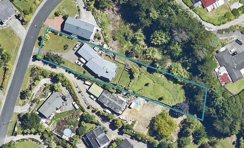 17 Russell Crescent, Western Heights, Rotorua - Carousel 1