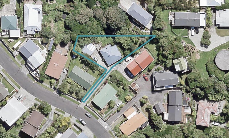 4 Eastview Grove, Normandale, Lower Hutt - Carousel 1