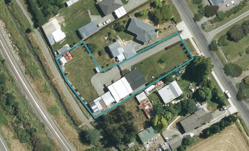17 Vickerman Street, Grovetown, Blenheim - Carousel 1