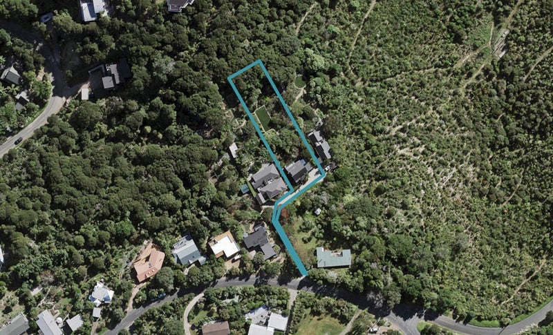 5B Coromandel Road, Oneroa, Waiheke Island - Carousel 1