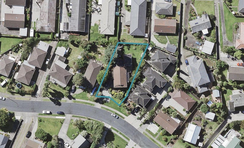 10 Cairngorm Place, Highland Park, Auckland - Carousel 1