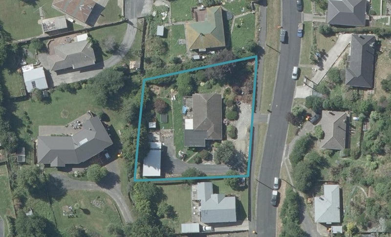 19 Quarry Road, Green Island, Dunedin - Carousel 1