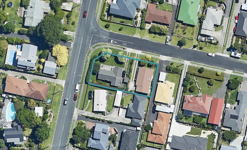 4 Brinkley Road, Otumoetai, Tauranga - Carousel 1
