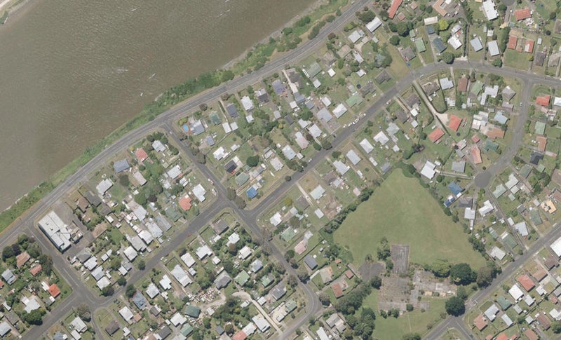 1 Hinemoa street, Wanganui East, Wanganui - Carousel 1