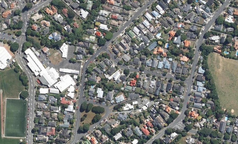 4 Sherwood Street, Woburn, Lower Hutt - Carousel 1