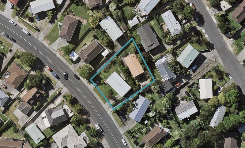 1/88 Athena Drive, Tōtara Vale, Auckland - Carousel 1