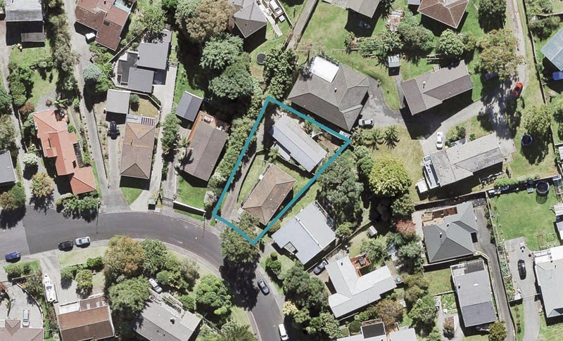 1/26 Pokapu Street, Titirangi, Auckland - Carousel 1