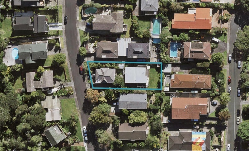 1/20 Holdaway Avenue, Northcote, Auckland - Carousel 1