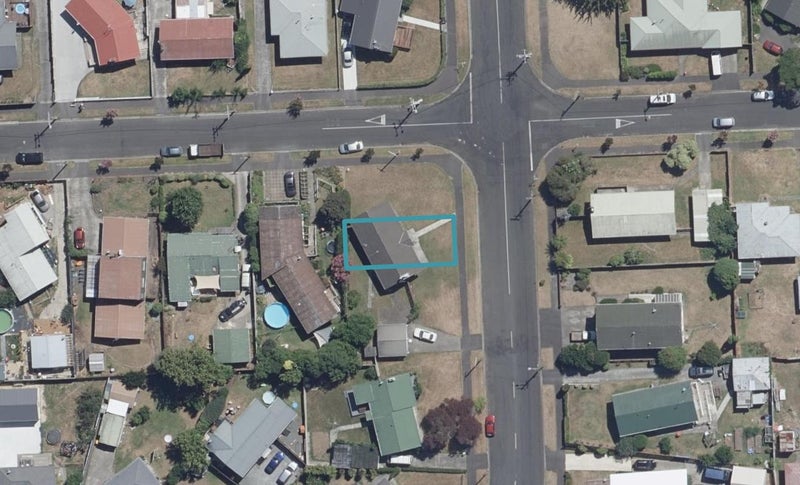 2/8 Cecil Street, St Andrews, Hamilton - Carousel 1