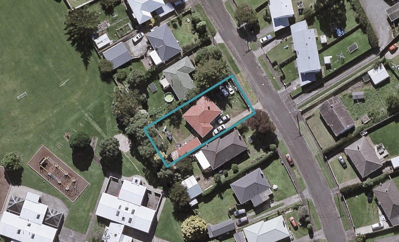 16 Miro ST, Merrilands, New Plymouth - Carousel 1