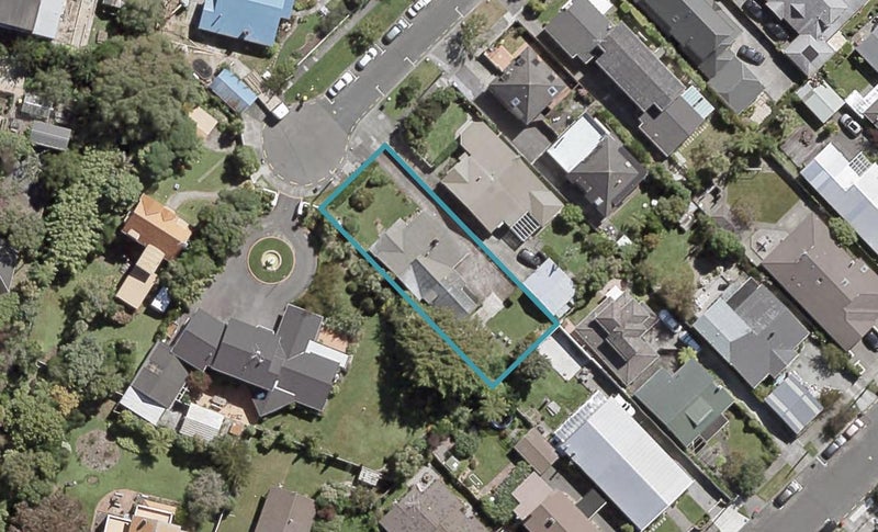 13 Colin Grove, Hutt Central, Lower Hutt - Carousel 1