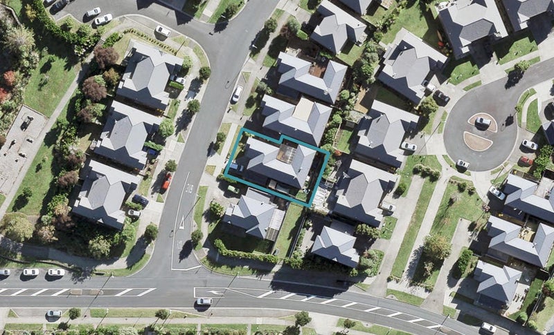 92 Fields Parade, Oteha, Auckland - Carousel 1