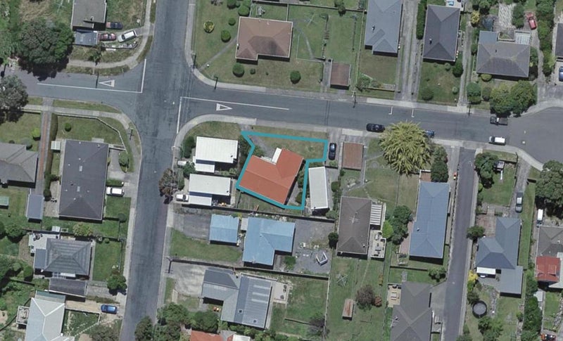 2 Hillary Street, Tawa, Wellington - Carousel 1