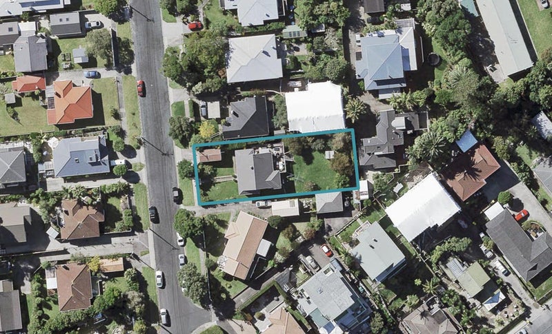 25 Niccol Avenue, Narrow Neck, Auckland - Carousel 1