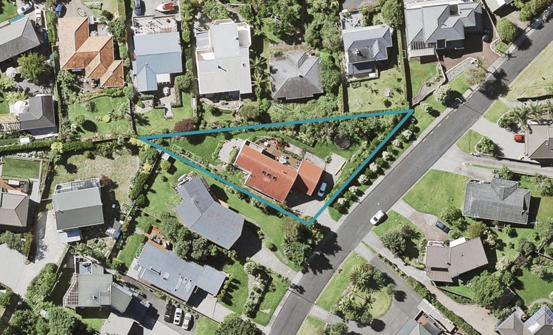 20 Coates Road, Cockle Bay, Auckland - Carousel 1