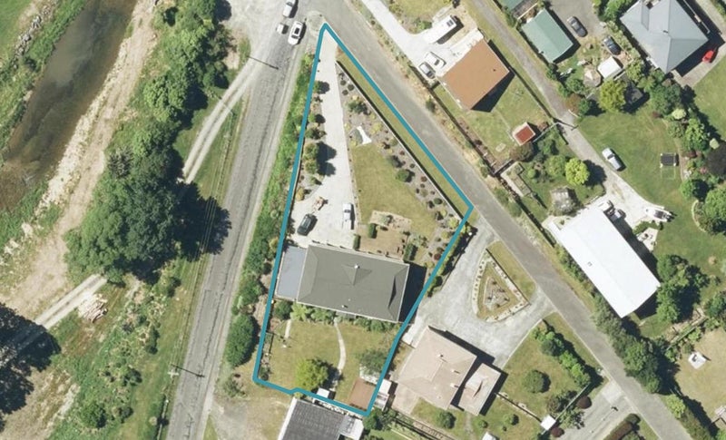 1 Bayview Drive, Waikawa, Picton - Carousel 1