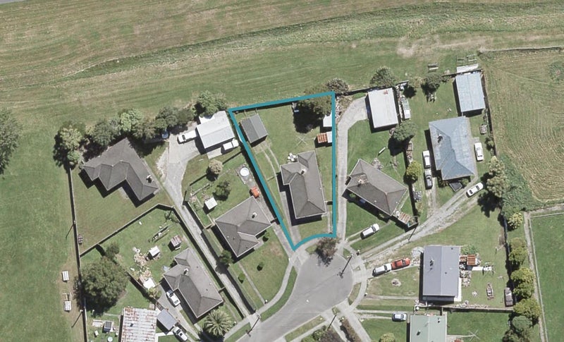 15 Kea Grove, Elderslea, Upper Hutt - Carousel 1