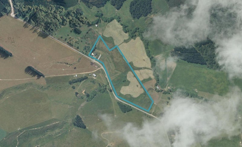 190 Davies Road, Coalgate - Carousel 1