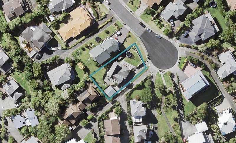 33 Calypso Place, Rothesay Bay, Auckland - Carousel 1
