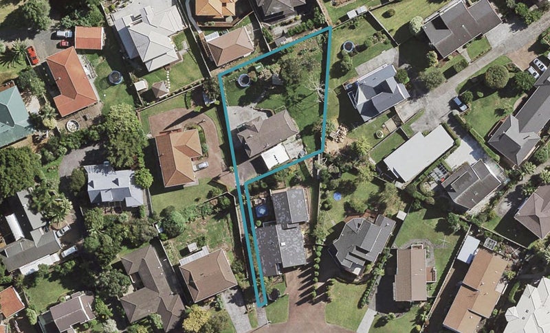 15 Paulownia Place, Totara Heights, Auckland - Carousel 1