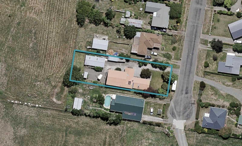 14 Douglas Road, Waipukurau, Waipukurau - Carousel 1