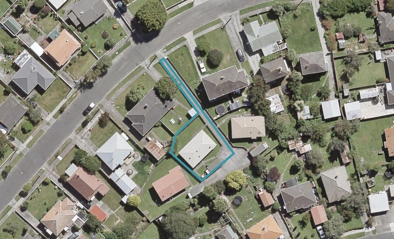 2/62 Compton Crescent, Taita, Lower Hutt - Carousel 1