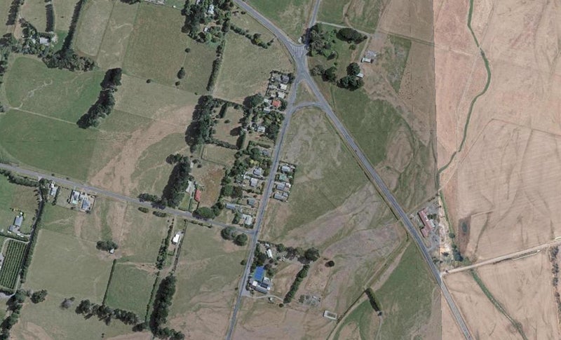 21 South Featherston Road, South Featherston, Featherston - Carousel 1