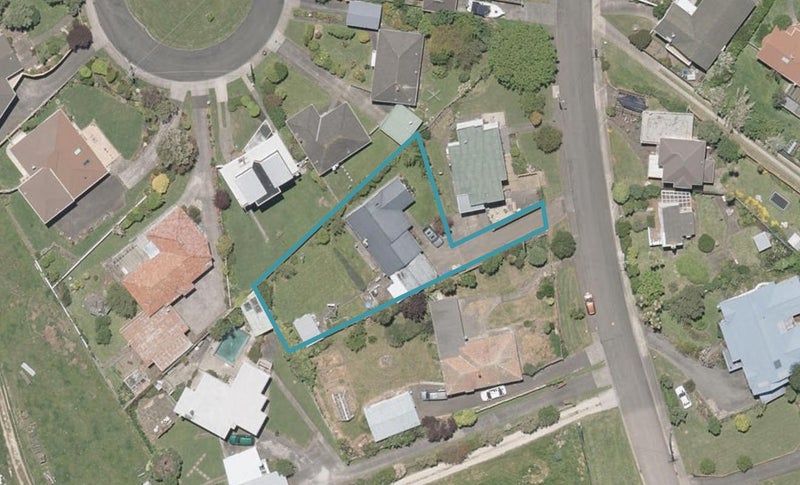 4A Windsor Terrace, Durie Hill, Whanganui - Carousel 1
