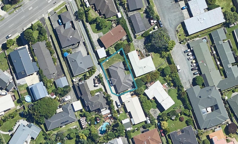240A Levers Road, Matua, Tauranga - Carousel 1