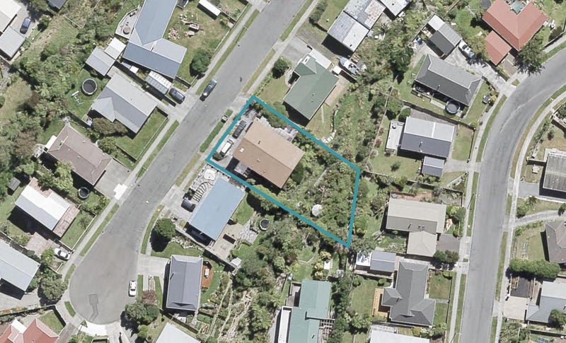 5 Tarras Grove, Kelson, Lower Hutt - Carousel 1