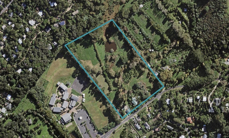 28 Sea View Road, Ostend, Waiheke Island - Carousel 1