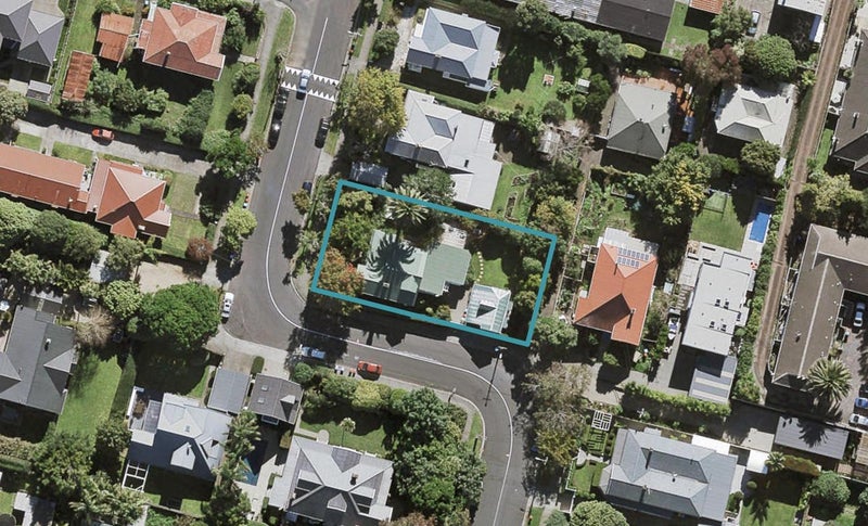 8 Henley Road, Mount Eden, Auckland - Carousel 1