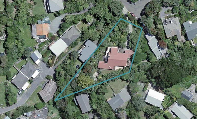 135 Donald Street, Karori, Wellington - Carousel 1