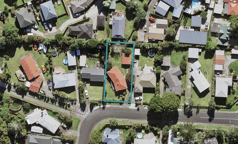 9 Bridgens Avenue, Te Atatu Peninsula, Auckland - Carousel 1