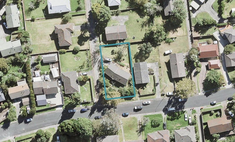 41 Nor'East Drive, Northcross, Auckland - Carousel 1