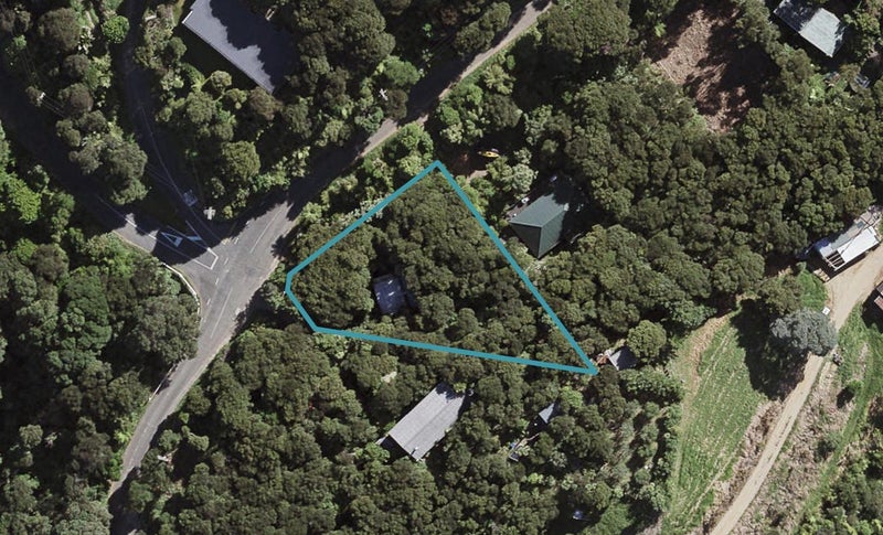 1 View Road, Ostend, Waiheke Island - Carousel 1