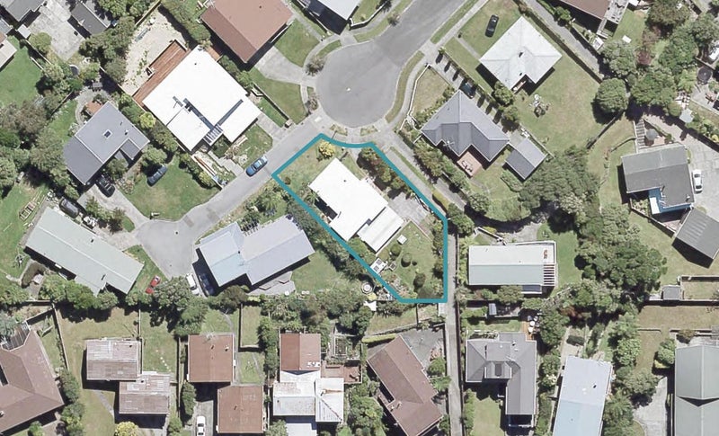 11 Cherry Blossom Grove, Maungaraki, Lower Hutt - Carousel 1