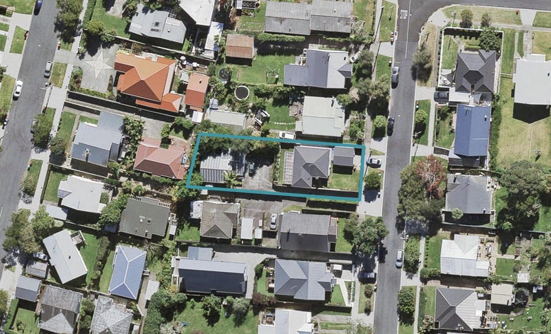 20B Warwick Street, Morningside, Auckland - Carousel 1